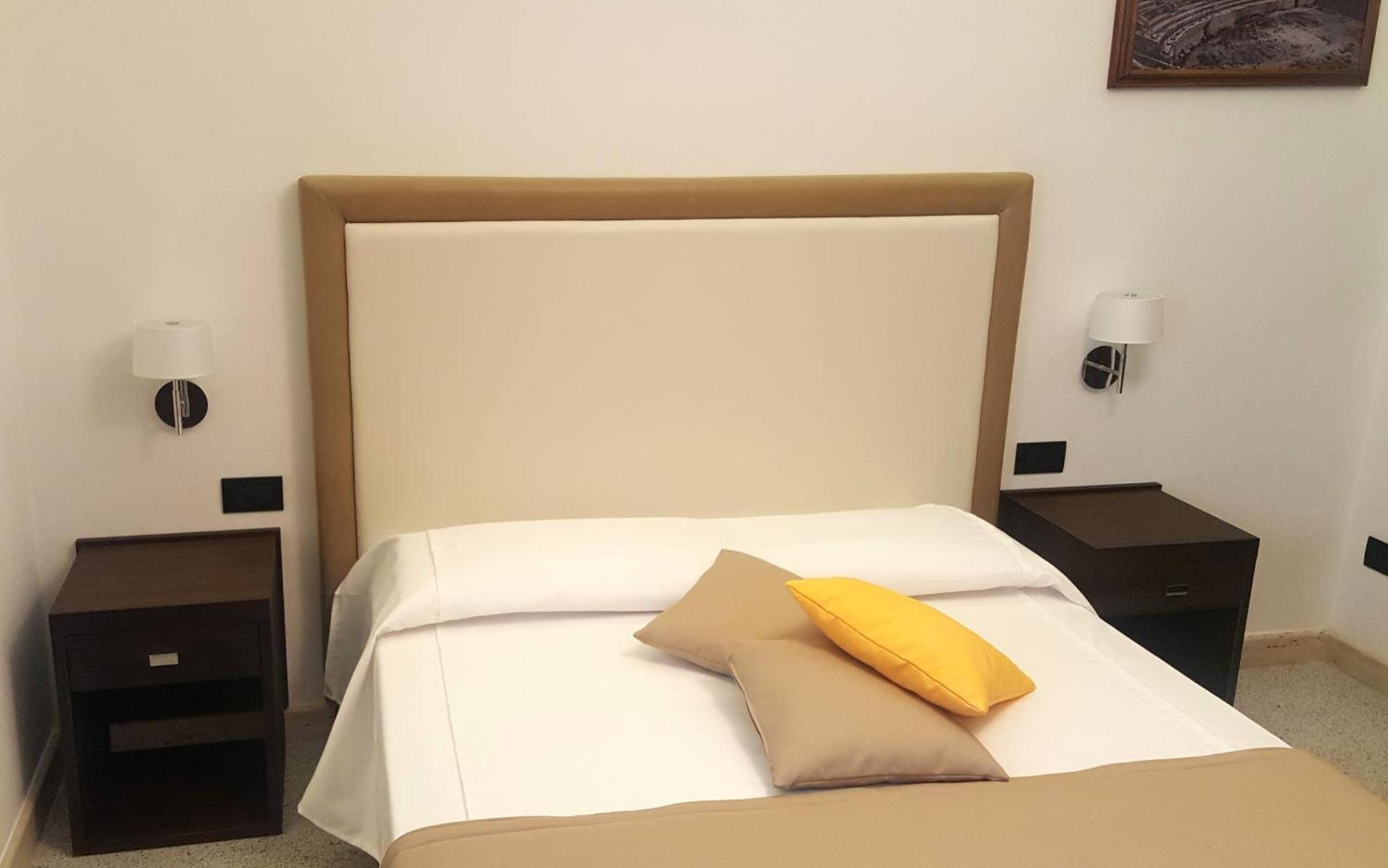 Bhb Hotel Manduria Habitación foto